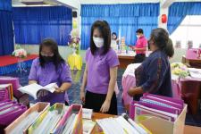 คณะอนุกรรมการกลั่นกรองการประเมินผลการปฏิบัติงานของข้าราชการครูและบุคลากรทางการศึกษา ครั้งที่ 2 ประจำปี 2564 ลงพื้นที่ติดตามผลการประเมินผลการปฏิบัติงานของพนักงานครูเทศบาลและลูกจ้างประจำ