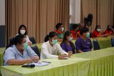 เทศบาลนครแม่สอดจัดการอบรมสาธิตการใช้งานชุดตรวจ Antigen test kit (ATK) ให้แก่ครูและบุคลากรทางการศึกษา 