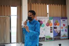 เทศบาลนครแม่สอดจัดการอบรมสาธิตการใช้งานชุดตรวจ Antigen test kit (ATK) ให้แก่ครูและบุคลากรทางการศึกษา 