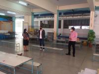 นายพีระ วงค์หมอ ผู้อำนวยการกองการศึกษา ลงพื้นที่ตรวจเยี่ยมการดำเนินการตามมาตรการป้องกันการแพร่ระบาดของโรคติดเชื้อไวรัสโคโรน่า 2019 ของโรงเรียนในสังกัดเทศบาลนครแม่สอด