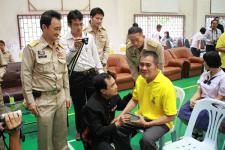 มท.1 ลงพื้นที่ชายแดนแม่สอด มอบเงินชดเชย เกษตรกรผู้ปลูกอ้อยผลิตเอทานอลและมอบบัตรประชาชนให้คนไทยพลัดถิ่น