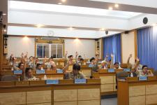 การประชุมสภาเทศบาล สมัยสามัญ สมัยที่ ๓ ครั้งที่ ๓ ประจำปี ๒๕๕๘ ในวันจันทร์ที่ ๓๑ สิงหาคม พ.ศ. ๒๕๕๘ เวลา ๑๔.๐๐ น. ณ ห้องประชุมสภาเทศบาลนครแม่สอด