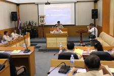 ประชุมเทศบาลนครแม่สอด สมัยสามัญ สมัยที่ 3 ประจำปี 2554 วันที่ 15 สิงหาคม 2554  เวลา 10.00 น. ณ ห้องประชุมสภาเทศบาลนครแม่สอด