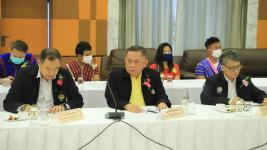 ทน.แม่สอด จัดประชุมเสนอคณะกรรมาธิการวิสามัญพิจารณาศึกษาปัญหาที่ดินและการออกเอกสารสิทธิ์ในที่ดินสภาผู้แทนราษฎร