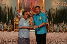 จัดกิจกรรมวันแม่แห่งชาติและมอบรางวัลแม่ดีเด่นในชุมชนเทศบาลนครแม่สอดประจำปี 2556