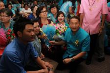 จัดกิจกรรมวันแม่แห่งชาติและมอบรางวัลแม่ดีเด่นในชุมชนเทศบาลนครแม่สอดประจำปี 2556