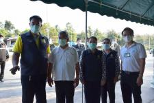 ทน.แม่สอด ร่วมต้อนรับผู้ว่าราชการจังหวัดตากและตรวจเยี่ยมจุดคัดกรองด่านห้วยหินฝน