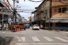 ทน.แม่สอด ลงพื้นที่แก้ไขปัญหาไฟจราจร และท่อระบายน้ำ ในเขตเทศบาลนครแม่สอด