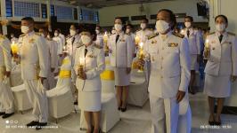 ทน.แม่สอด ร่วมพิธีถวายเครื่องราชสักการะ วางพานพุ่ม และจุดเทียนชัยถวายพระพรชัยมงคล