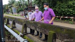 ทน.แม่สอด ลงพื้นที่ติดตามสถานการณ์น้ำในลำห้วยแม่สอดหลังมีฝนตกอย่างต่อเนื่อง