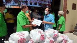 ทน.แม่สอด รับมอบข้าวสาร อาหารแห้ง จำนวน 250 ชุด จาก แม่สอดมูลนิธิสามัคคีการกุศล คณะกรรมการเถ่านั้ง รุ่นที่ 53