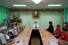 ทน.แม่สอด ร่วมกับ มูลนิธิสามัคคีการกุศลแม่สอด แจกถุงยังชีพแก่ ผู้อยากไร้ ผู้ด้อยโอกาส และผู้ประสบปัญหาทางสังคม ทั้ง 20 ชุมชน