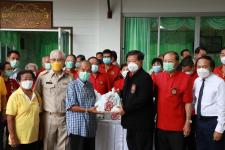 ทน.แม่สอด ร่วมกับ มูลนิธิสามัคคีการกุศลแม่สอด แจกถุงยังชีพแก่ ผู้อยากไร้ ผู้ด้อยโอกาส และผู้ประสบปัญหาทางสังคม ทั้ง 20 ชุมชน