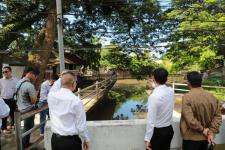 เทศบาลนครแม่สอด ร่วมกับรองอธิบดีโยธาธิการและผังเมืองลงพื้นที่โครงการก่อสร้างระบบระบายน้ำหลักเพื่อแก้ไขปัญหาน้ำท่วมในเขตเทศบาลนครแม่สอด