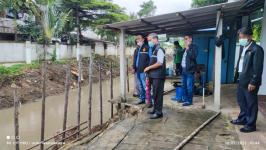 ทน.แม่สอด ลงพื้นที่ติดตามสถานการณ์น้ำในพื้นที่เขตเทศบาลนครแม่สอดหลังมีฝนตกหนักอย่างต่อเนื่อง
