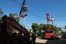 ทน.แม่สอด ร่วมกับการไฟฟ้าส่วนภูมิภาคย้ายเสาไฟฟ้า และปรับปรุงภูมิทัศน์โดยรอบสำนักงานเทศบาลนครแม่สอด