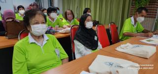 ทน.แม่สอด วิทยาลัยสูงวัยนครแม่สอด กิจกรรมภายใต้ “โครงการส่งเสริมสุขภาพผู้สูงอายุ สร้างจิตสดใส ร่างกายแข็งแรง”