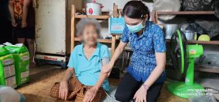 ทน.แม่สอด ลงพื้นที่เยี่ยมผู้ป่วยติดเตียงและผู้พิการ ชุมชนบ้านเหนือสามัคคี ชุมชนดอนไชยและชุมชนบ้านทุ่ง 