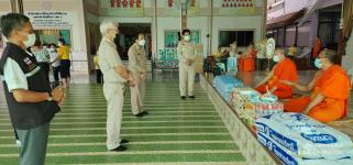 ทน.แม่สอด ถวายเครื่องสิ่งของอุปโภคบริโภค โรงเรียนโสภณวรคุณวิทยา (วัดดอนไชย)