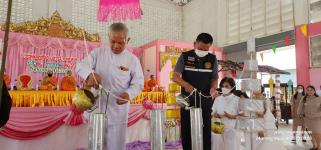 ทน.แม่สอด ร่วมพิธีหล่อเทียนจำนำพรรษา โรงเรียนเทศบาลวัดดอนแก้ว ประจำปีการศึกษา 2566