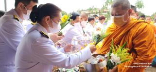 ทน.แม่สอด ร่วมพิธีทำบุญตักบาตรและร่วมถวายสัตย์ปฏิญาณเพื่อเป็นข้าราชการที่ดี เนื่องในโอกาสวันเฉลิมพระชนมพรรษา 71 พรรษา   28 กรกฎาคม 2566