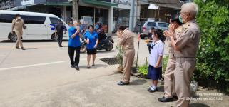ทน.แม่สอด ร่วมพิธีมอบสิ่งของพระราชทาน มูลนิธิราชประชานุเคราะห์  ในพระบรมราชูปถัมภ์ ให้แก่นักเรียนทุนพระราชทาน 