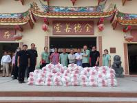 ทน.แม่สอด ร่วมงานประเพณีทิ้งกระจาดแจกทาน ประจำปี 2566
