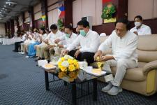 ทน.แม่สอด จัดโครงการฝึกอบรมส่งเสริมคุณธรรมจริยธรรมบุคลากรในสังกัดเทศบาลนครแม่สอด