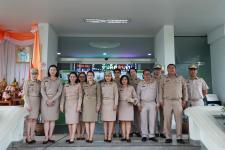 ทน.แม่สอด จัดกิจกรรมเคารพธงชาติ เนื่องในวันพระราชทานธงชาติไทย