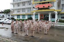 ทน.แม่สอด จัดกิจกรรมเคารพธงชาติ เนื่องในวันพระราชทานธงชาติไทย