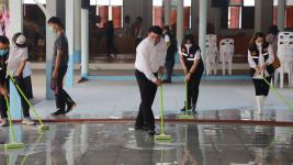 ทน.แม่สอดพ่นยาฆ่าเชื้อวัดบุญญาวาสต้านภัยโควิด-19