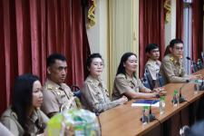ทน.แม่สอด ต้อนรับข้าราชการโอน (ย้าย) มาดำรงตำแหน่ง ประจำสำนักงานเทศบาลนครแม่สอด
