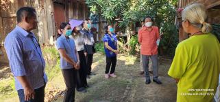 ทน.แม่สอด ลงพื้นที่มอบสิ่งของอุปโภคบริโภคให้แก่ผู้ยากไร้และผู้ป่วยติดเตียง ในเขตเทศบาลนครแม่สอด