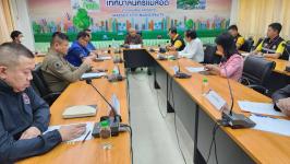 ทน.แม่สอด ร่วมการประชุมคณะทำงานตรวจสอบสถานประกอบการและการประกอบอาชีพของคนต่างด้าว ในพื้นที่อำเภอแม่สอด