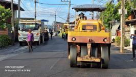 ทน.แม่สอด ลงพื้นที่ติดตามความเรียบร้อยโครงการปรับปรุงเสริมผิวจราจรลาดยางแอสฟัลท์ติก ถนนซอยดอนไชย