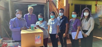 ทน.แม่สอด ลงพื้นที่มอบสิ่งของอุปโภคบริโภคให้แก่ผู้สูงอายุ และผู้ป่วยติดเตียง ชุมชนสองแคว 1 ชุมชนสองแคว 2 และ ชุมชนตาลเดี่ยว