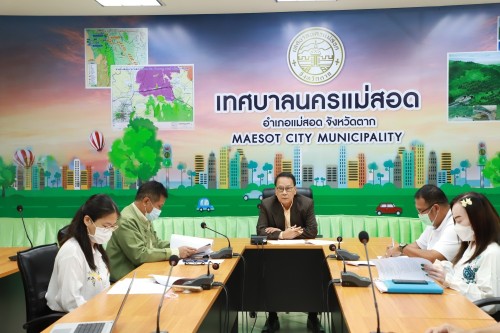 ทน.แม่สอด จัดประชุมหารือการขออนุญาตจ้างช่วงงานบริหารจัดการกำจัดขยะมูลฝอย ประจำปี 2567