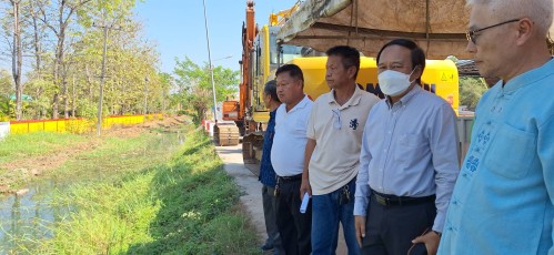 ทน.แม่สอด ลงพื้นที่ติดตามความเรียบร้อย โครงการพัฒนาตามผังเมืองรวมเมืองแม่สอด อำเภอแม่สอด จังหวัดตาก ระยะที่ 2 บริเวณถนนข้างแขวงทางหลวงตากที่ 2