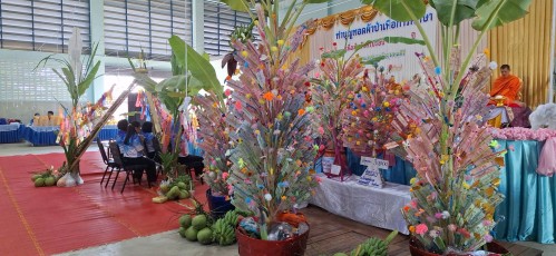 ทน.แม่สอด ร่วมทำบุญทอดผ้าป่าสามัคคีเพื่อการศึกษา โรงเรียนเทศบาล   วัดชุมพลคีรี เนื่องในวันครบรอบ 101 ปี ในการจัดตั้งโรงเรียน