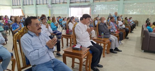 ทน.แม่สอด ร่วมทำบุญทอดผ้าป่าสามัคคีเพื่อการศึกษา โรงเรียนเทศบาล   วัดชุมพลคีรี เนื่องในวันครบรอบ 101 ปี ในการจัดตั้งโรงเรียน