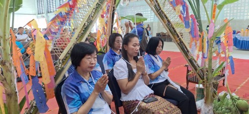 ทน.แม่สอด ร่วมทำบุญทอดผ้าป่าสามัคคีเพื่อการศึกษา โรงเรียนเทศบาล   วัดชุมพลคีรี เนื่องในวันครบรอบ 101 ปี ในการจัดตั้งโรงเรียน