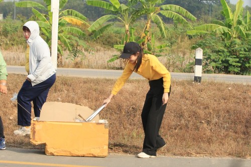 ทน.แม่สอด จัดกิจกรรมจิตอาสาปรับภูมิทัศน์เส้นทางเสด็จฯ ถนนทางหลวงชนบท 3050