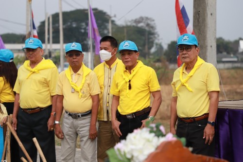 ทน.แม่สอด จัดกิจกรรมจิตอาสาปรับภูมิทัศน์เส้นทางเสด็จฯ ถนนทางหลวงชนบท 3050