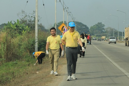 ทน.แม่สอด จัดกิจกรรมจิตอาสาปรับภูมิทัศน์เส้นทางเสด็จฯ ถนนทางหลวงชนบท 3050