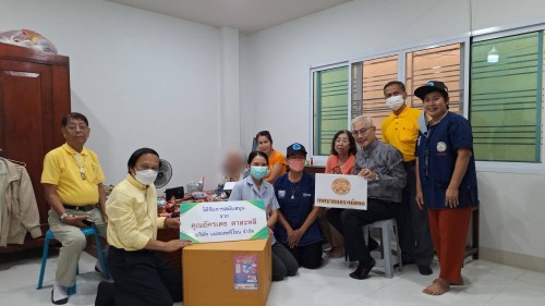 ทน.แม่สอด ลงพื้นที่มอบสิ่งของอุปโภคบริโภคให้แก่ผู้สูงอายุ และผู้ป่วย  ติดเตียง ชุมชนชุมพลพัฒนา ชุมชนบ้านทุ่ง ชุมชนร่วมใจ และชุมชนดอนไชย