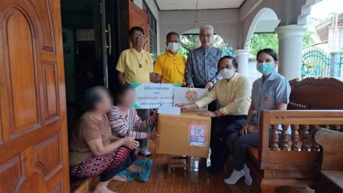 ทน.แม่สอด ลงพื้นที่มอบสิ่งของอุปโภคบริโภคให้แก่ผู้สูงอายุ และผู้ป่วย  ติดเตียง ชุมชนชุมพลพัฒนา ชุมชนบ้านทุ่ง ชุมชนร่วมใจ และชุมชนดอนไชย