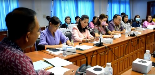 ทน.แม่สอด เข้าร่วมการประชุมอนุกรรมการกลั่นกรองและติดตามการดำเนินงานกองทุนพัฒนาบทบาทสตรีอำเภอแม่สอด