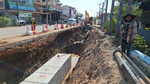 ทน.แม่สอด ลงพื้นที่ติดตามความคืบหน้า โครงการพัฒนาตามผังเมืองรวมเมืองแม่สอด อำเภอแม่สอด จังหวัดตาก ระยะที่ 2 บริเวณถนนข้างแขวงทางหลวงตากที่ 2