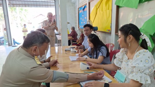 เทศบาลนครแม่สอด เข้าร่วมการประชุมกลุ่มผู้สูงอายุชุมชนบ้านเหนือสามัคคี ประจำเดือน กุมภาพันธ์ 2567