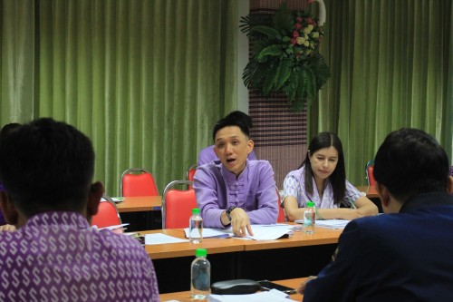 ทน.แม่สอด จัดประชุมคณะกรรมการกลั่นกรองและตรวจสอบญัตติ